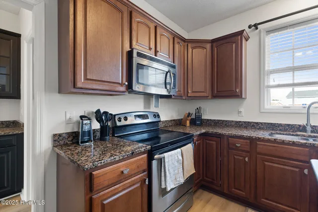 $434,000 | 817 Willbrook Circle, Sneads Ferry, NC 28460