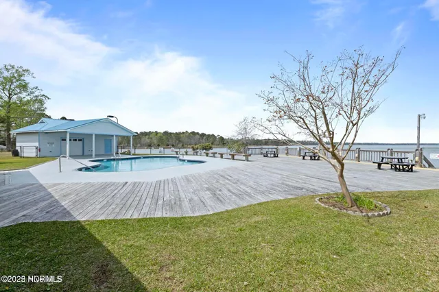 $434,000 | 817 Willbrook Circle, Sneads Ferry, NC 28460