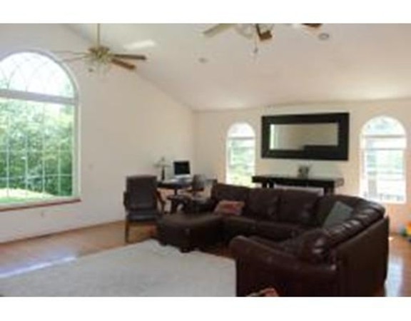 39 Burlingame Road Palmer, MA 01069 - Photo 4 of 15 Gallery Image 4