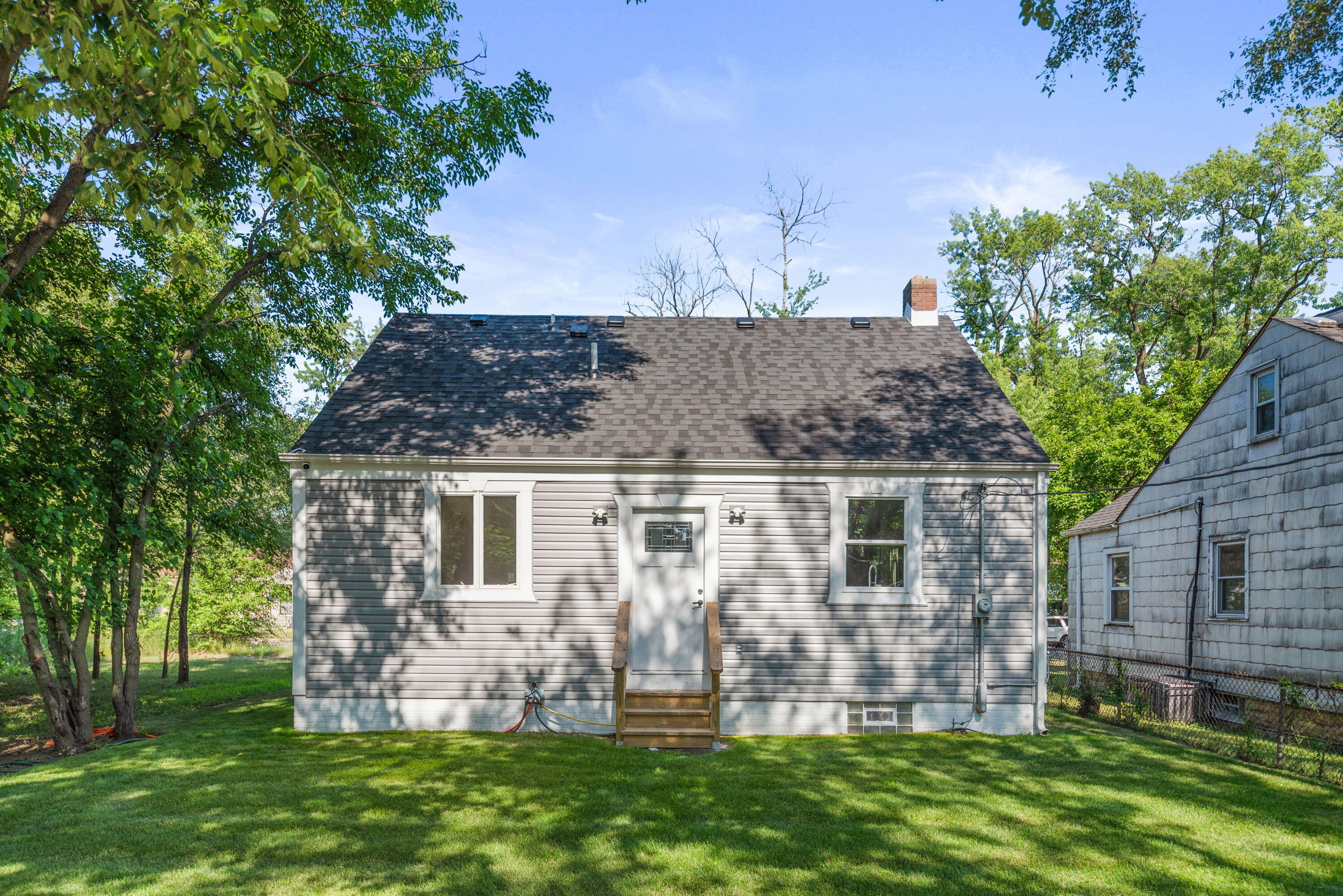 864 Ohio Street Gary, IN 46402 - Photo 26 of 27 front view of house with a yard