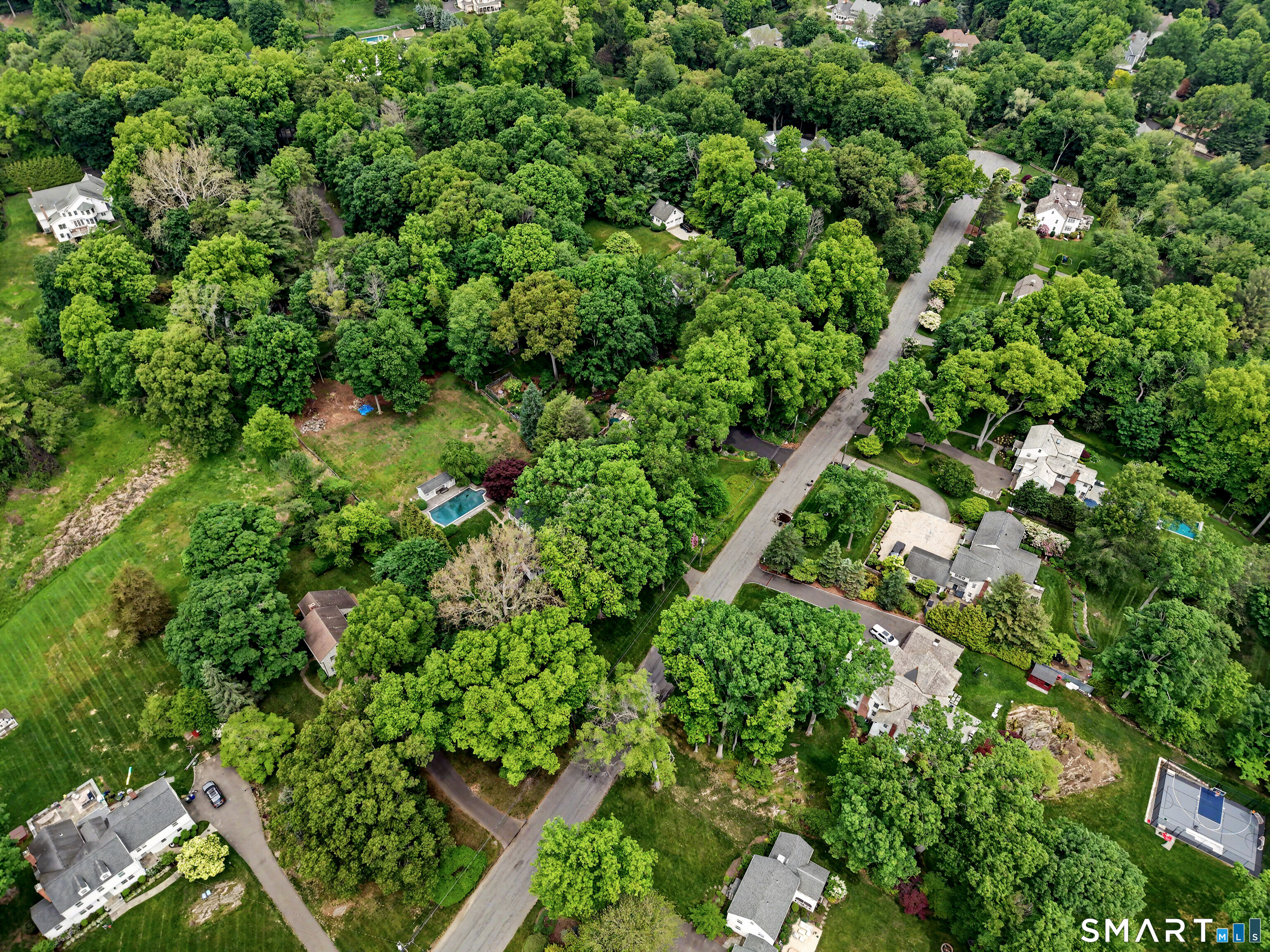 240 North Cedar Road Fairfield, CT 06824 - Photo 38 of 40 Cul-de-sac/Circle in top right corner.