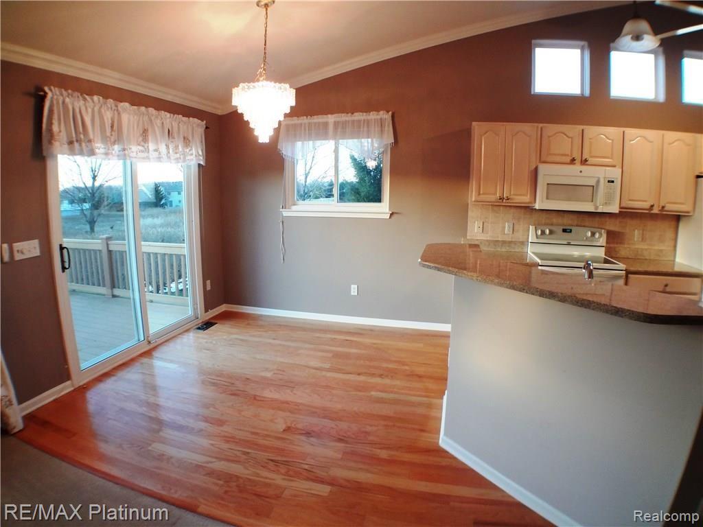 472 Lilly View Court Howell, MI 48843 - Photo 7 of 40 C:\Users\user\Dropbox\1 Listings Current\Lilly View 472\Pictures & Video\updated photos\008.JPG