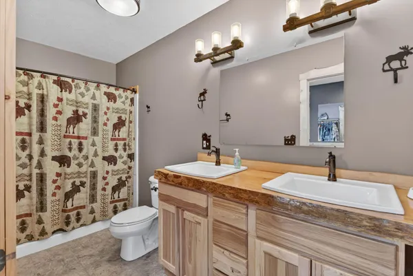 $1,200,000 | 1024 Cape Road, Limington, ME 04049