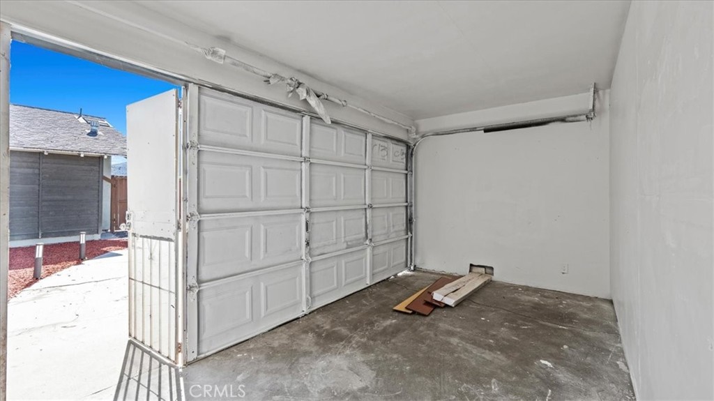 809 North Tamarind Avenue Compton, CA 90220 - Photo 16 of 33