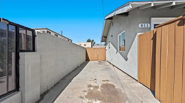 $750,000 | 809 North Tamarind Avenue, Compton, CA 90220