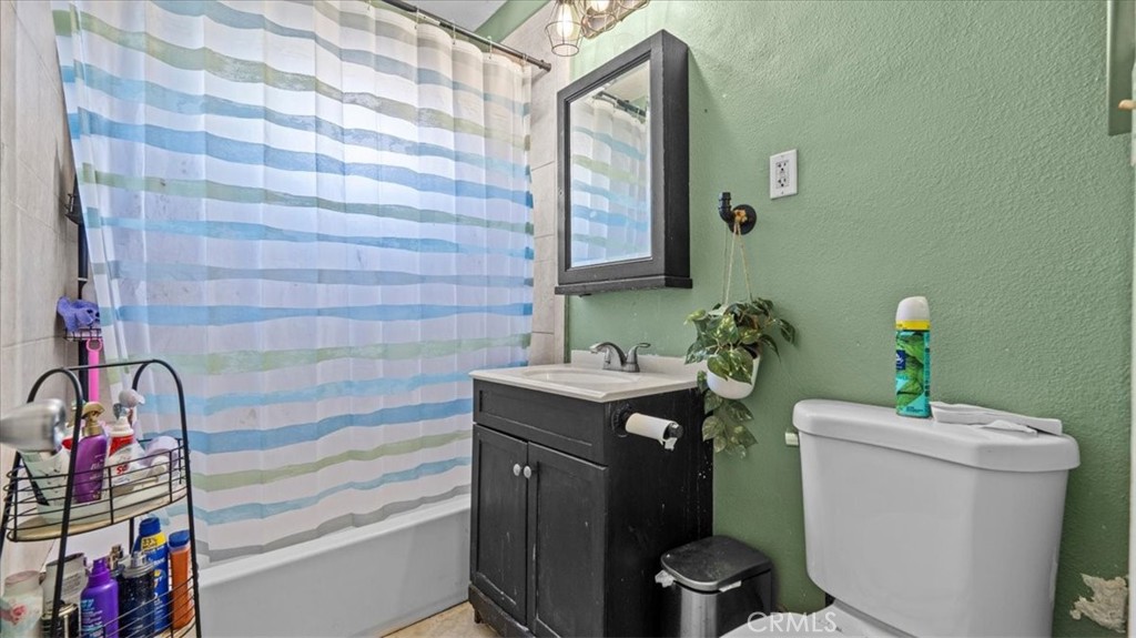 809 North Tamarind Avenue Compton, CA 90220 - Photo 24 of 33