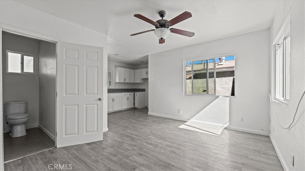 809 North Tamarind Avenue Compton, CA 90220 - Photo 8 of 33