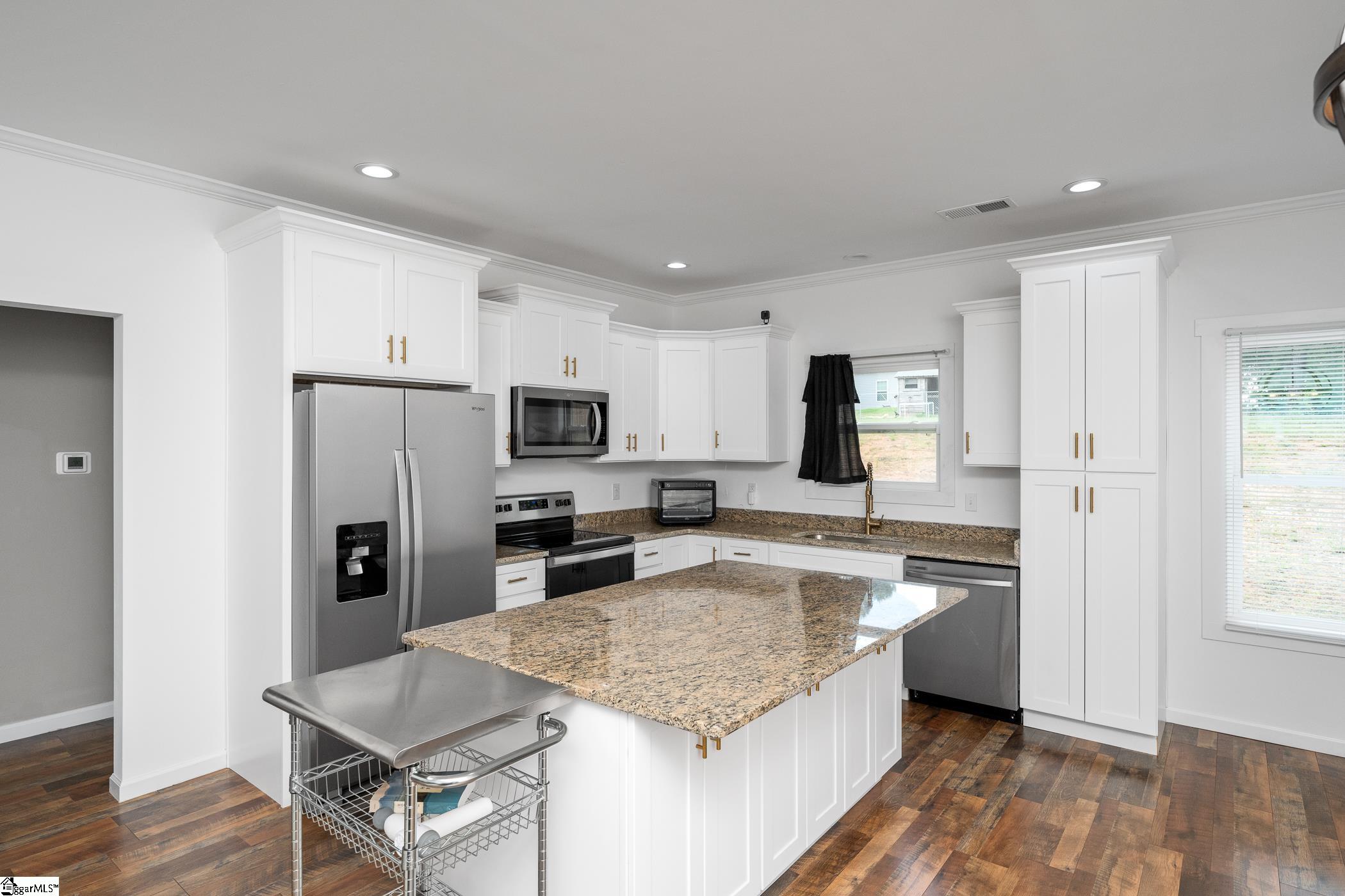 315 West Broad Street Iva, SC 29655 - Photo 2 of 11