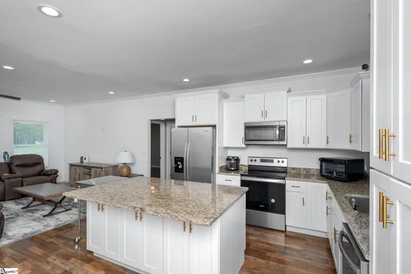 $224,000 | 315 West Broad Street, Iva, SC 29655