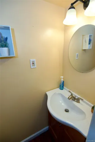 $749,999 | 528 14th Street, West Babylon, NY 11704