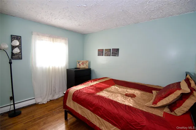 $749,999 | 528 14th Street, West Babylon, NY 11704