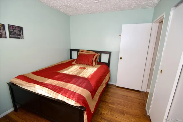 $749,999 | 528 14th Street, West Babylon, NY 11704