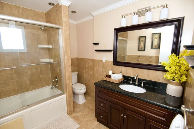 $749,999 | 528 14th Street, West Babylon, NY 11704