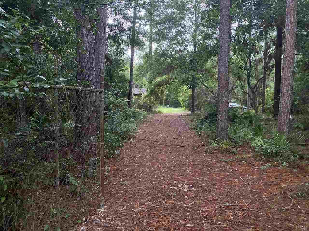 10419 Tanton Road Pensacola, FL 32506 - Photo 31 of 40 Gallery Image 31