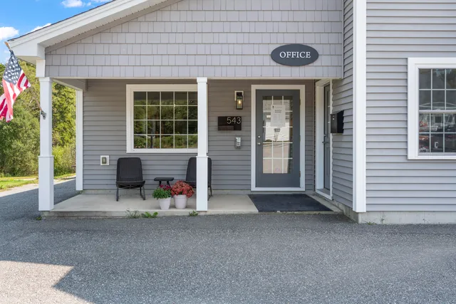 $799,000 | 9 Village Circle, Brunswick, ME 04011