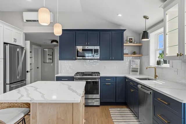 $799,000 | 9 Village Circle, Brunswick, ME 04011