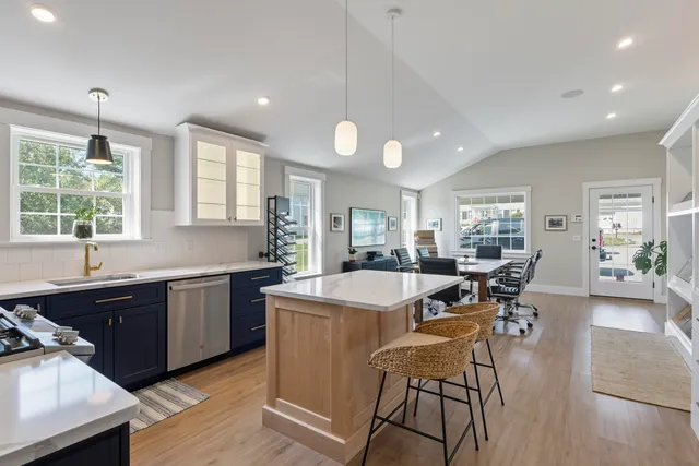 $799,000 | 9 Village Circle, Brunswick, ME 04011