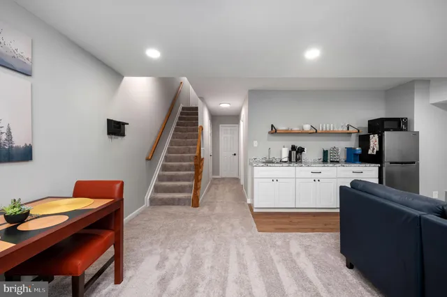 a view of entryway and hall