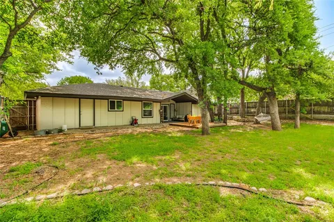 $435,000 | 1209 Wade Drive, Bedford, TX 76022