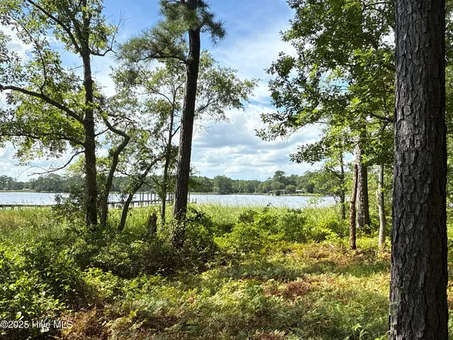 $229,000 | 104 Sunshine Drive, Arapahoe, NC 28510