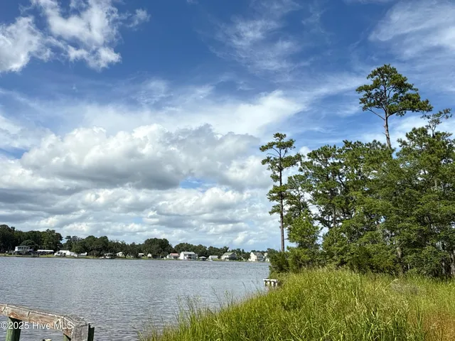 $229,000 | 104 Sunshine Drive, Arapahoe, NC 28510