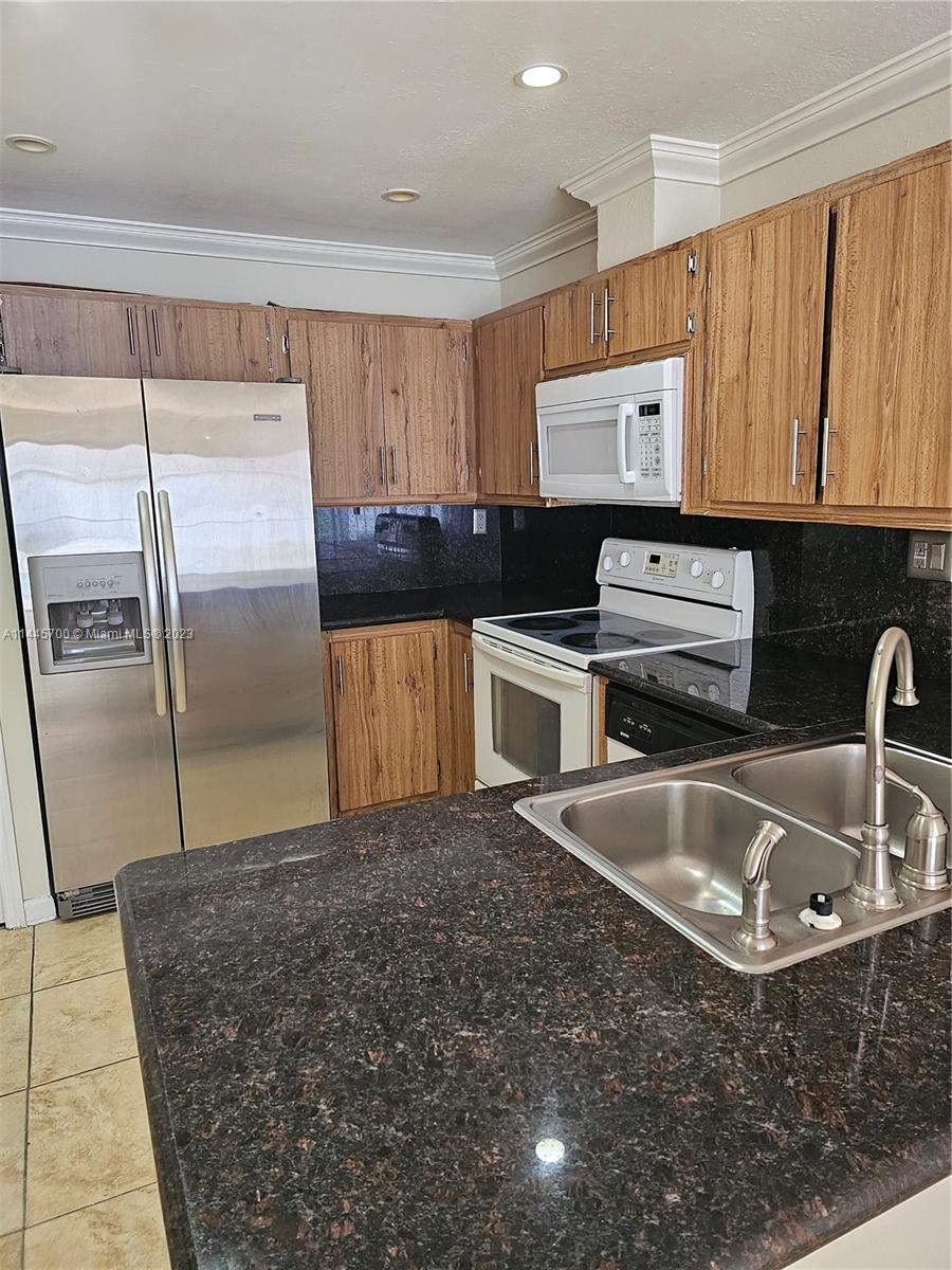8460 Southwest 156th Place, Unit 725 Miami, FL 33193 - Photo 13 of 22