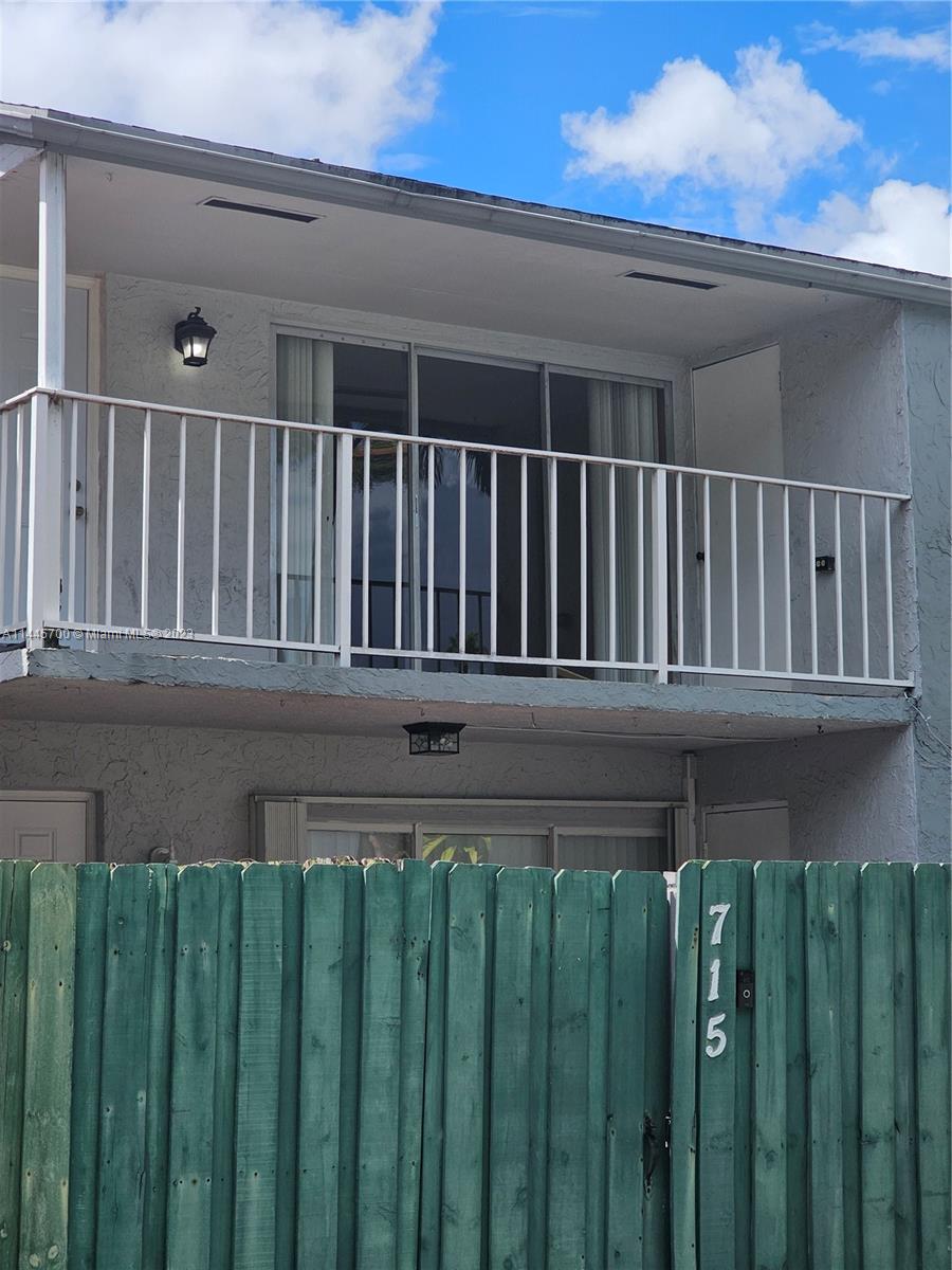 8460 Southwest 156th Place, Unit 725 Miami, FL 33193 - Photo 4 of 22
