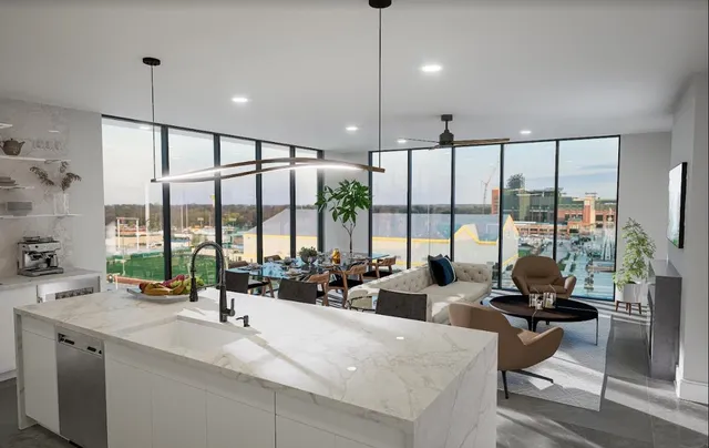 $2,605,500 | 1931 Holmgren Way, Unit 602, Green Bay, WI 54304