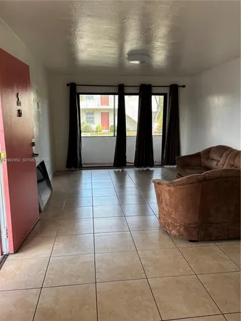 $1,650 | 8701 Southwest 141st Street, Unit M3, Palmetto Bay, FL 33176