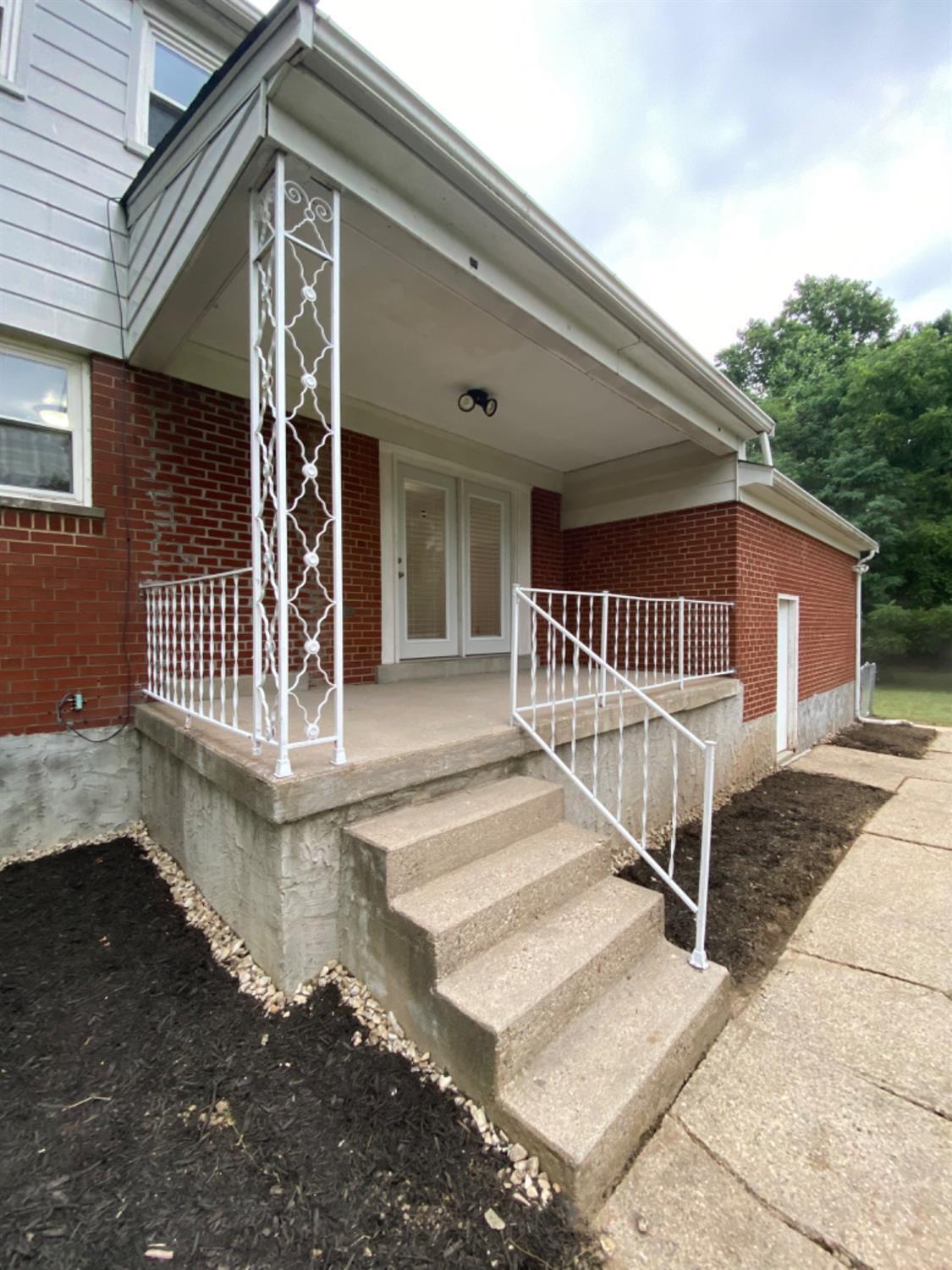 3343 Compton Road Cincinnati, OH 45251 - Photo 28 of 32