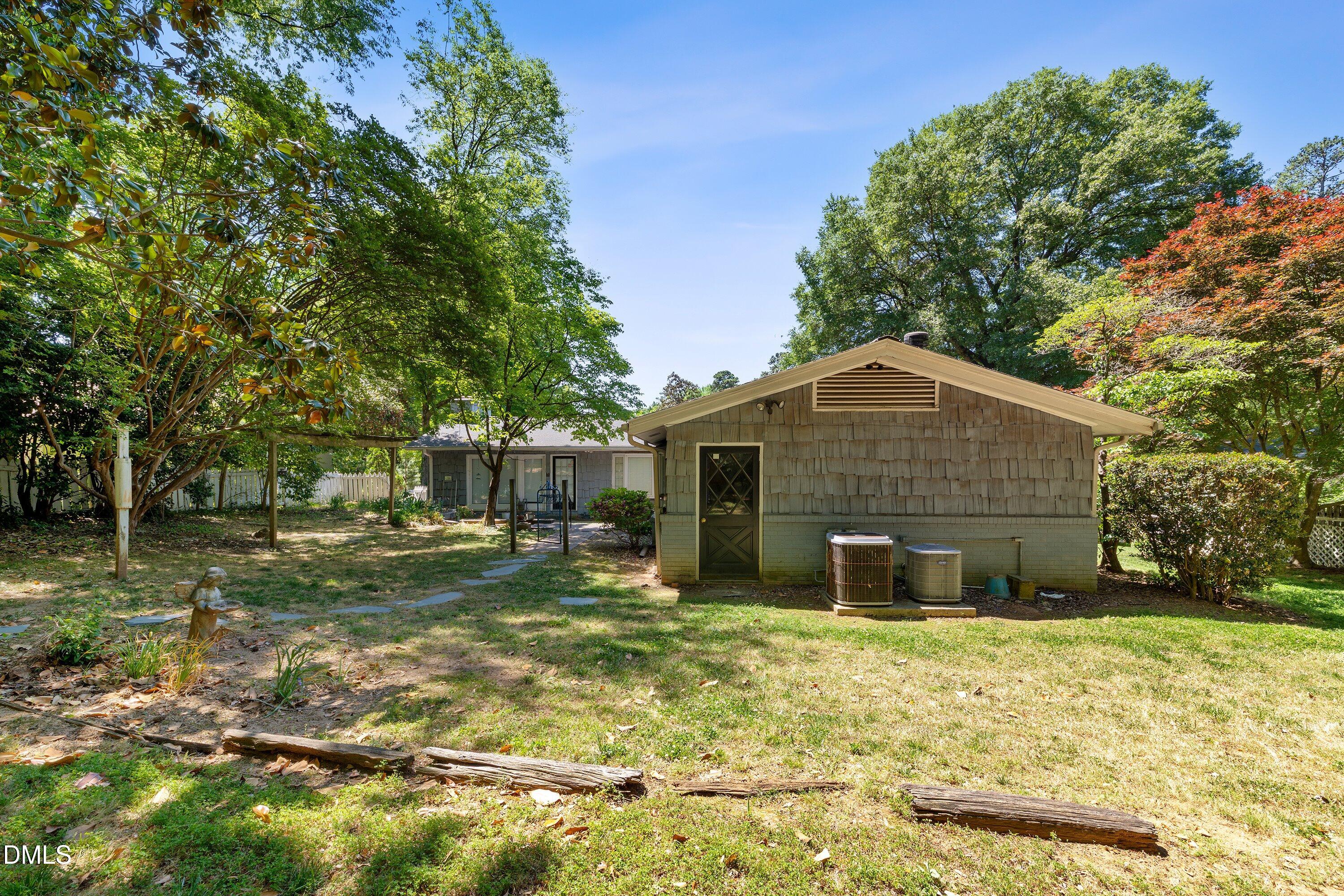 3211 Plantation Road Raleigh, NC 27609 - Photo 49 of 54 49-3211 Plantation Rd _3653