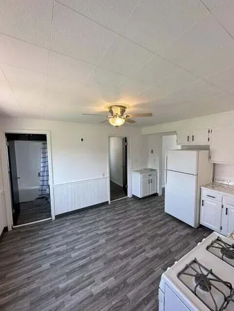 $1,250 | 1720 South 11th Street, Unit LOWR, Sheboygan, WI 53081