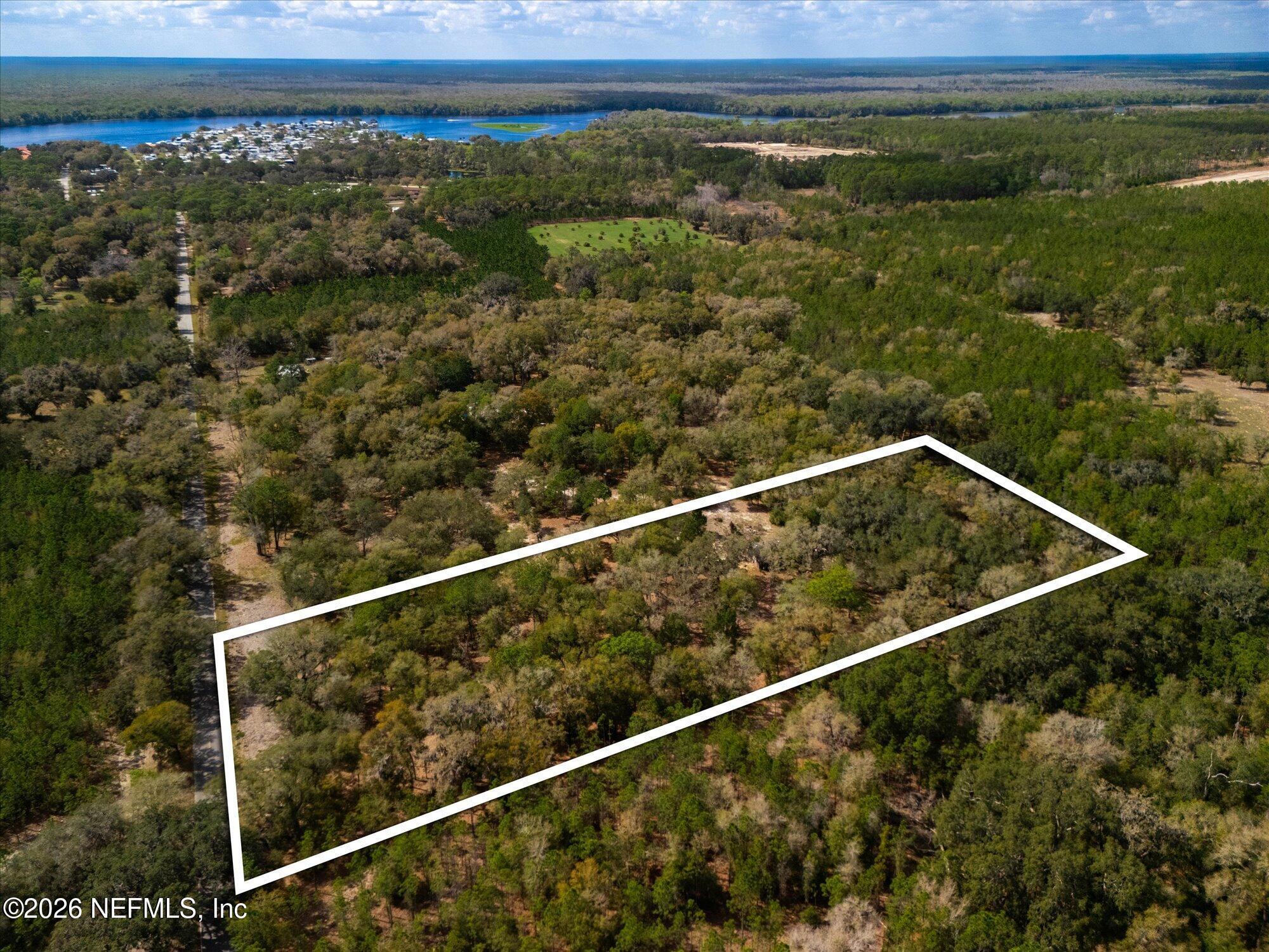 660 Old Welaka Road Satsuma, FL 32189 - Photo 13 of 28 a view of a balcony