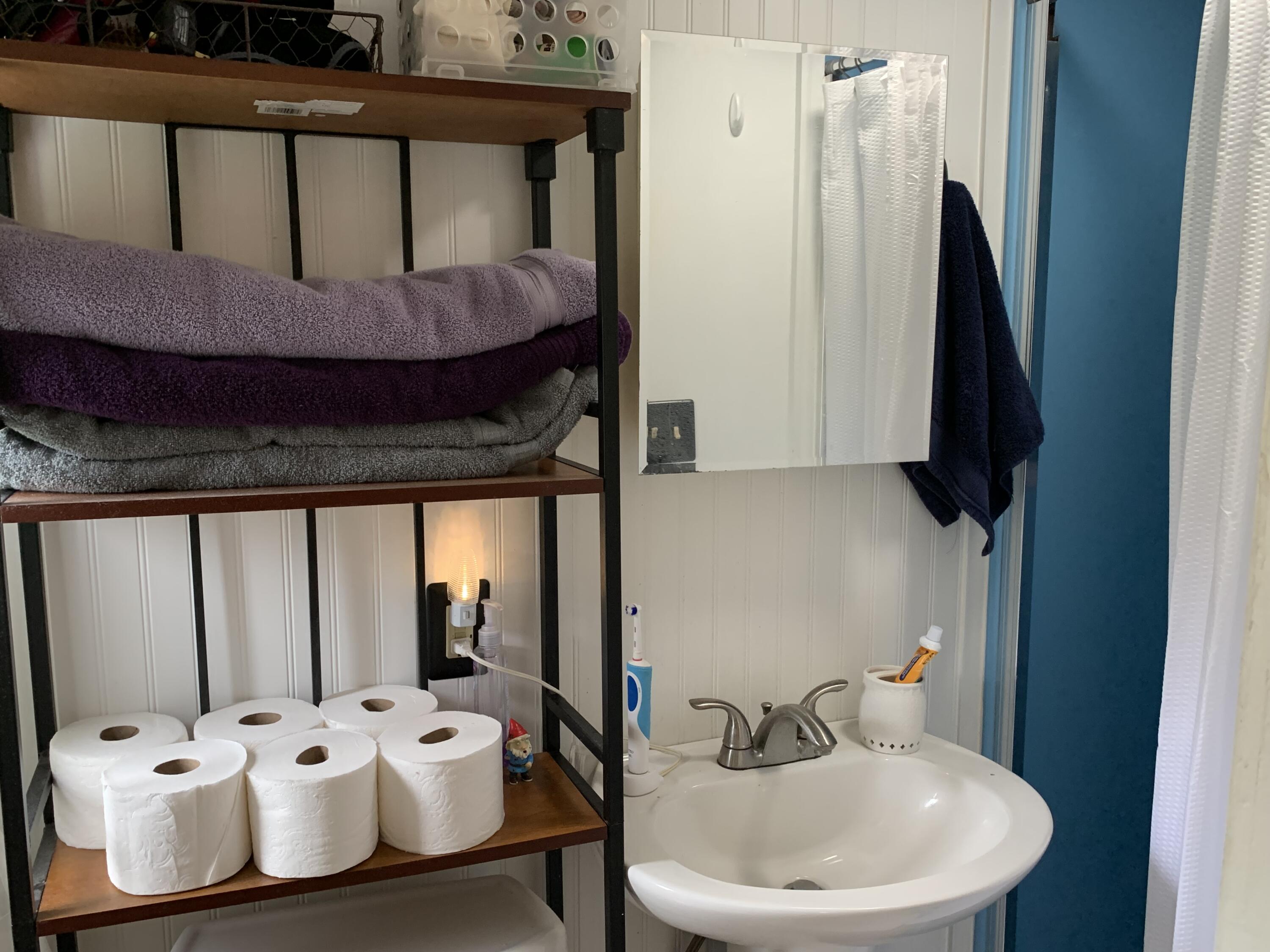 246 Oak Street Lewiston, ME 04240 - Photo 16 of 24 IMG_1881