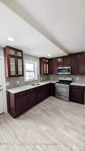 $1,700 | 124 Willow Street, Unit 1, Wilkes Barre, PA 18702