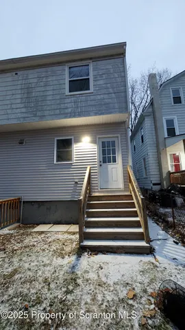 $1,700 | 124 Willow Street, Unit 1, Wilkes Barre, PA 18702
