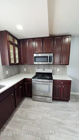 $1,700 | 124 Willow Street, Unit 1, Wilkes Barre, PA 18702