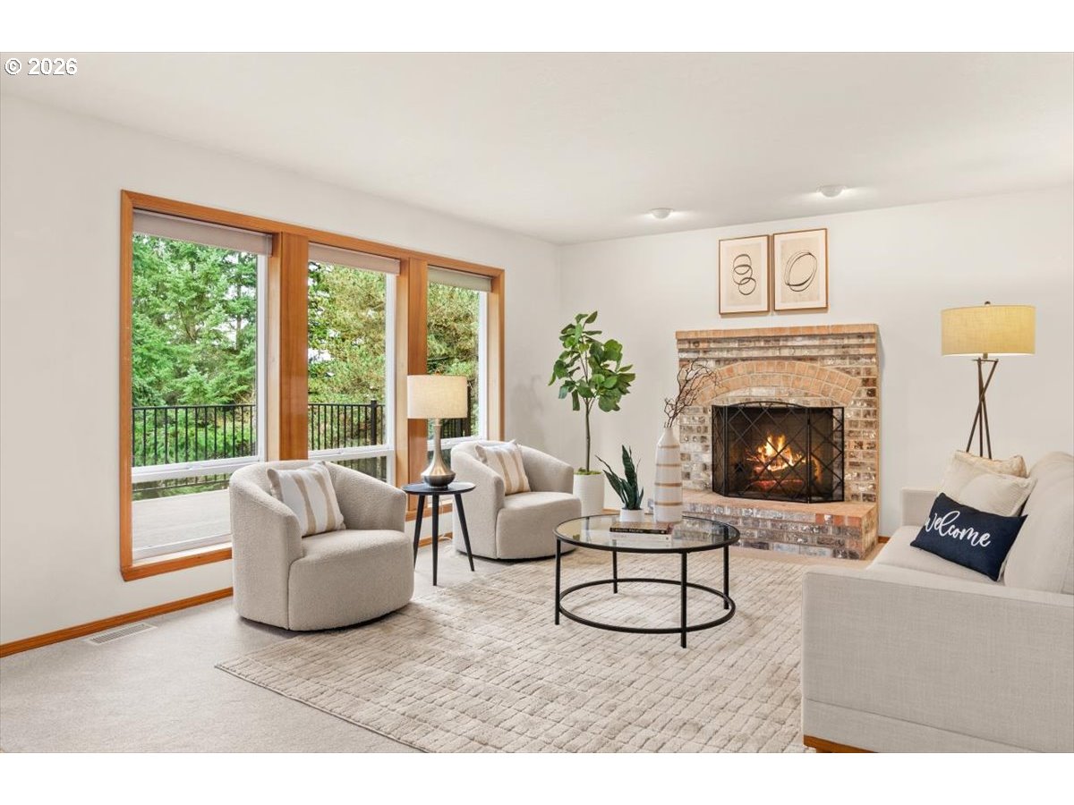20301 Southwest Gassner Road Beaverton, OR 97007 - Photo 11 of 40 Family Room