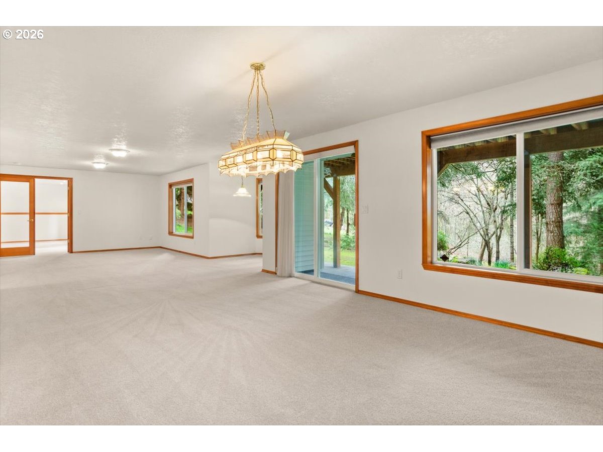 20301 Southwest Gassner Road Beaverton, OR 97007 - Photo 23 of 40 Bonus Room