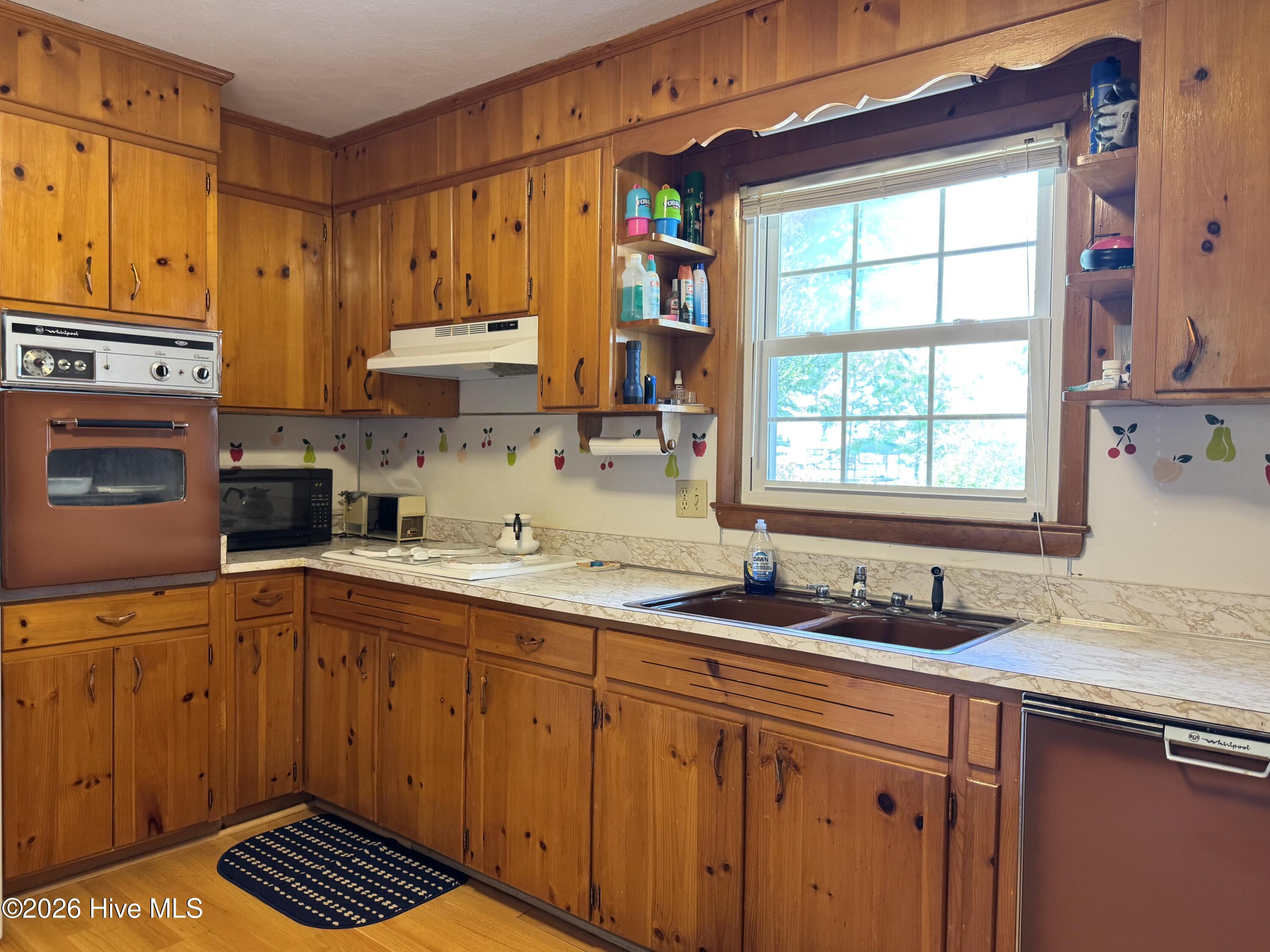 2522 Bella Coola Road Lake Waccamaw, NC 28450 - Photo 6 of 19