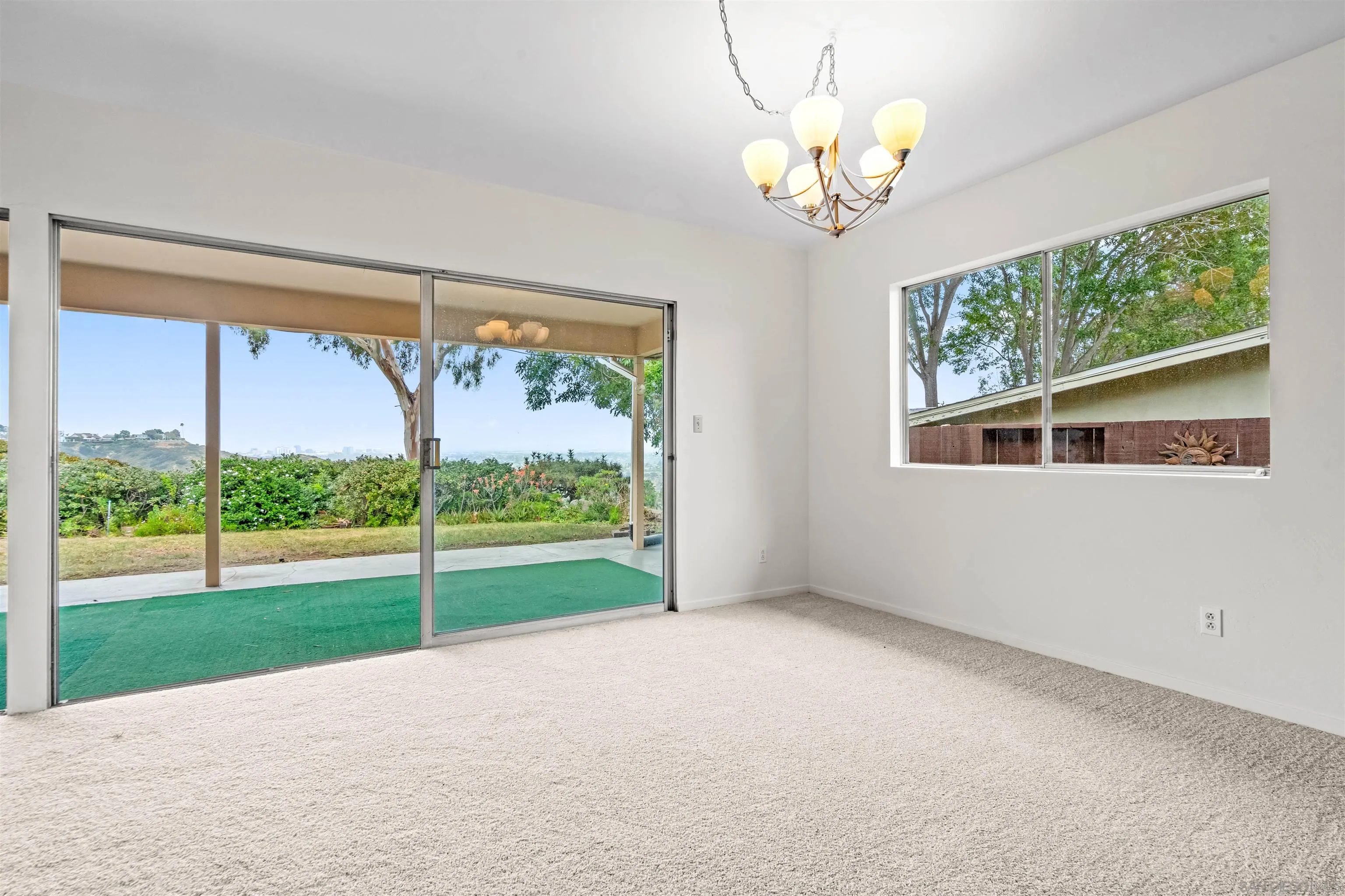 5877 Soledad Mountain Road La Jolla, CA 92037 - Photo 14 of 33 Dining Room