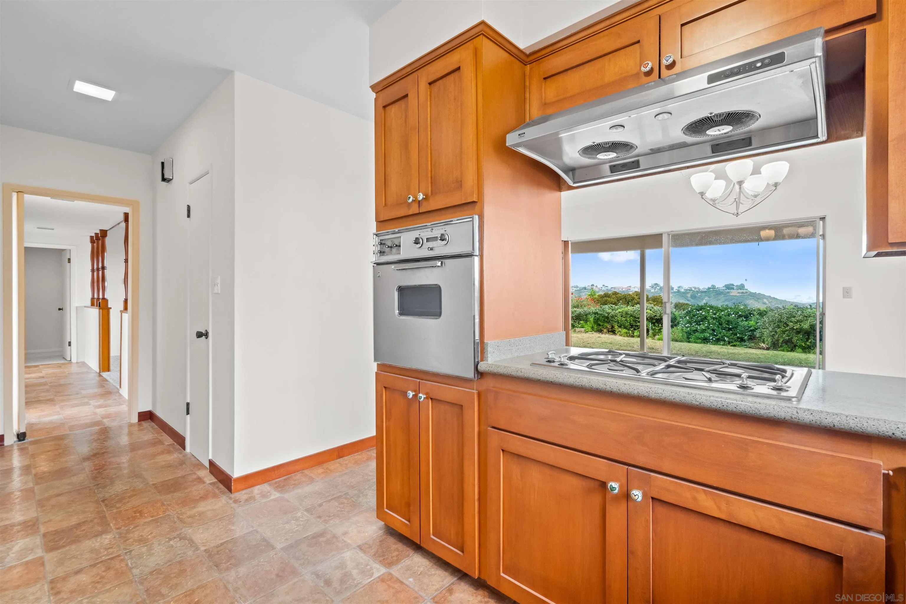 5877 Soledad Mountain Road La Jolla, CA 92037 - Photo 16 of 33 Kitchen