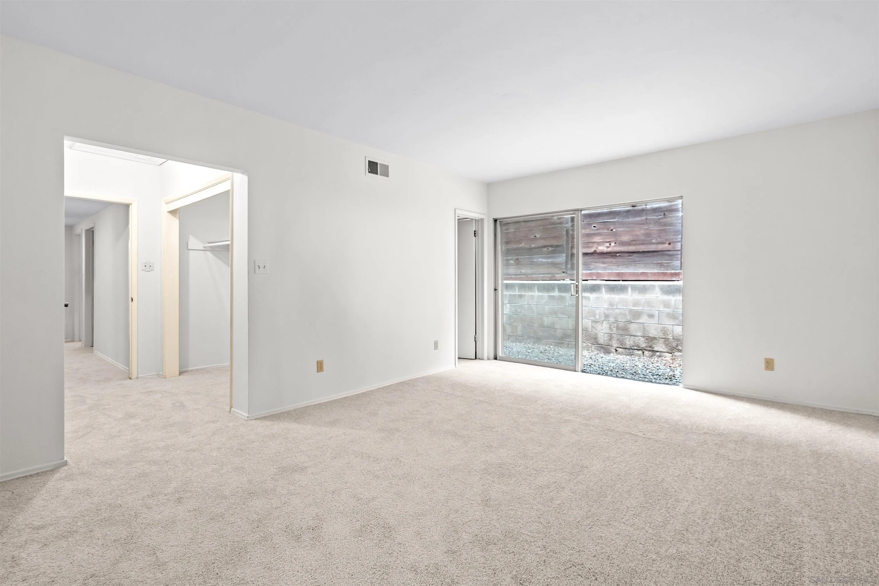 5877 Soledad Mountain Road La Jolla, CA 92037 - Photo 21 of 33 Primary Bedroom