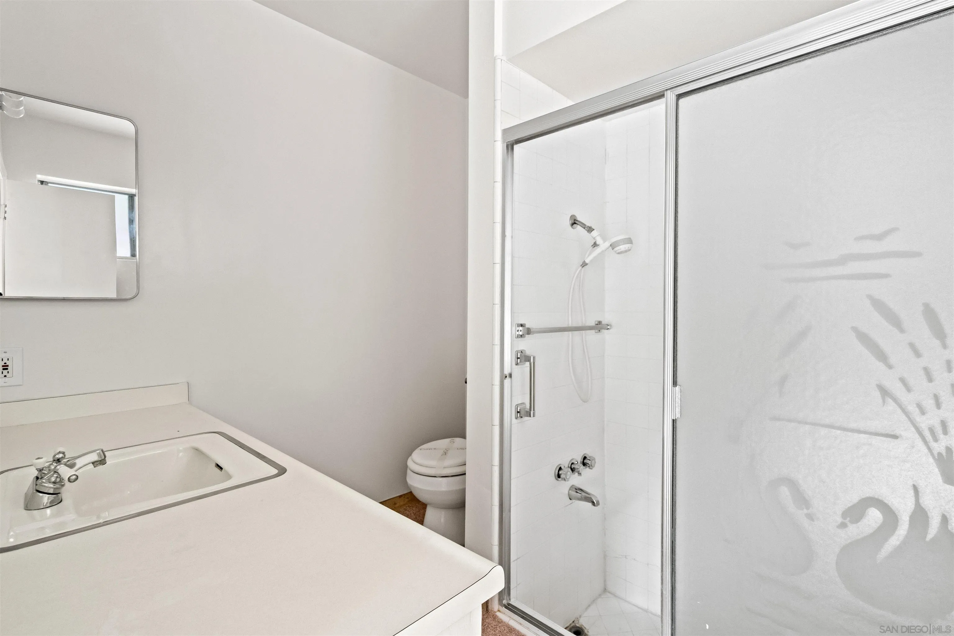 5877 Soledad Mountain Road La Jolla, CA 92037 - Photo 22 of 33 Primary Bath/Spa