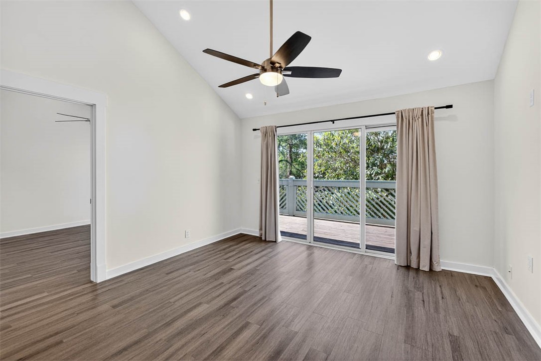 100 Blair Road, Unit E5 St. Simons Island, GA 31522 - Photo 12 of 34 Living Room