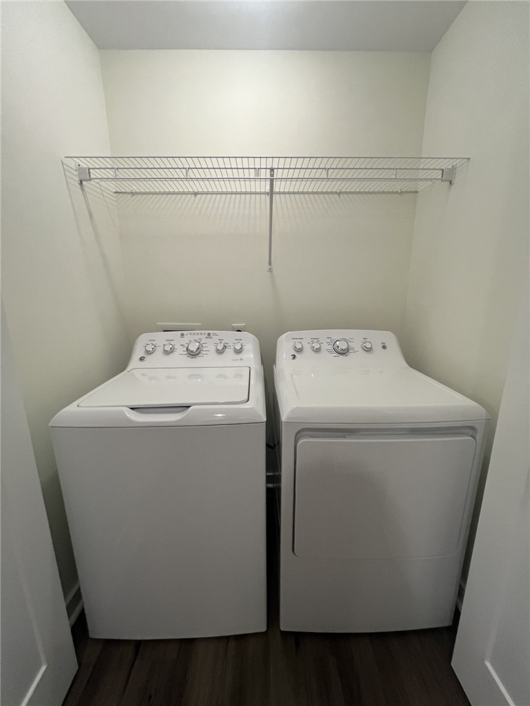 100 Blair Road, Unit E5 St. Simons Island, GA 31522 - Photo 12 of 16 Laundry room