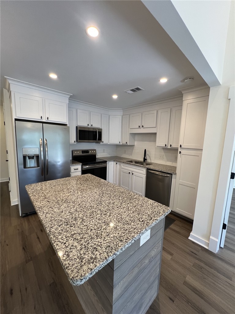 100 Blair Road, Unit E5 St. Simons Island, GA 31522 - Photo 13 of 16 Kitchen