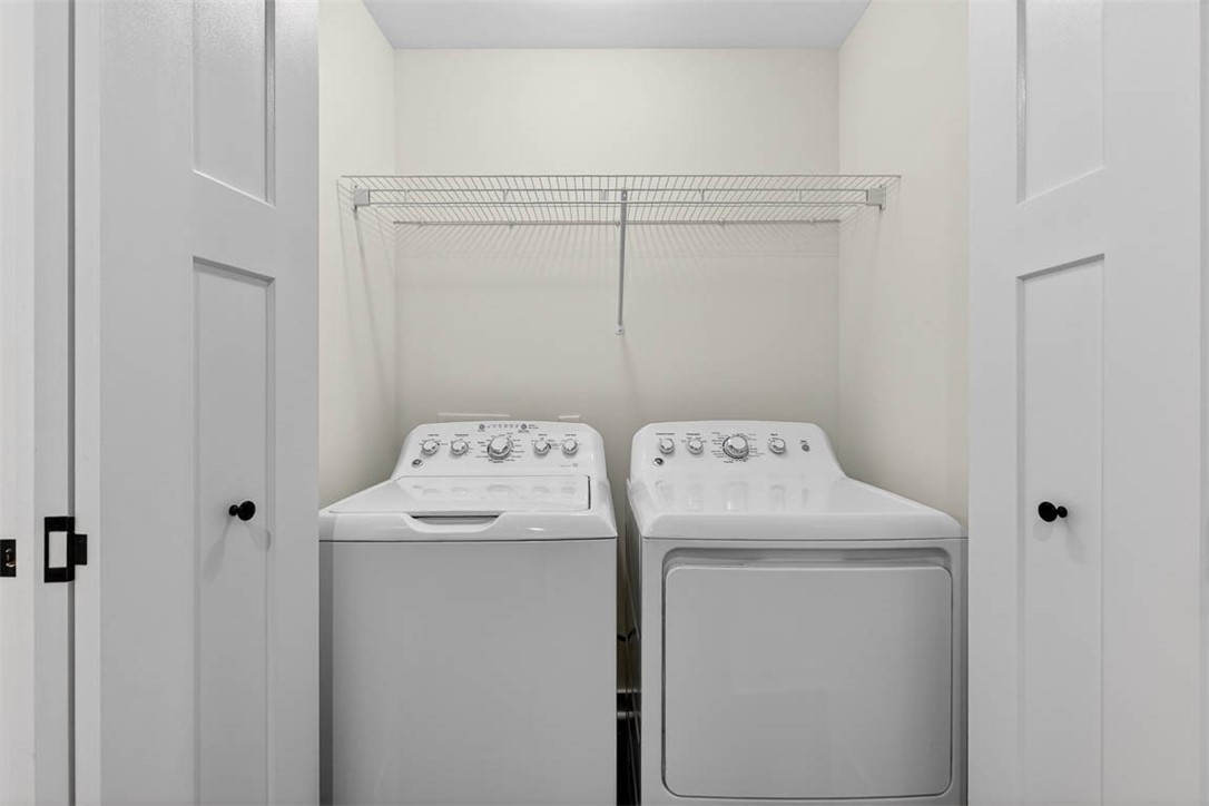 100 Blair Road, Unit E5 St. Simons Island, GA 31522 - Photo 24 of 34 Hallway Laundry