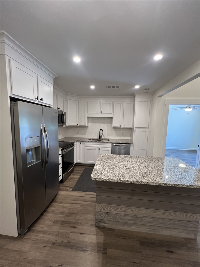100 Blair Road, Unit E5 St. Simons Island, GA 31522 - Photo 3 of 16 Kitchen
