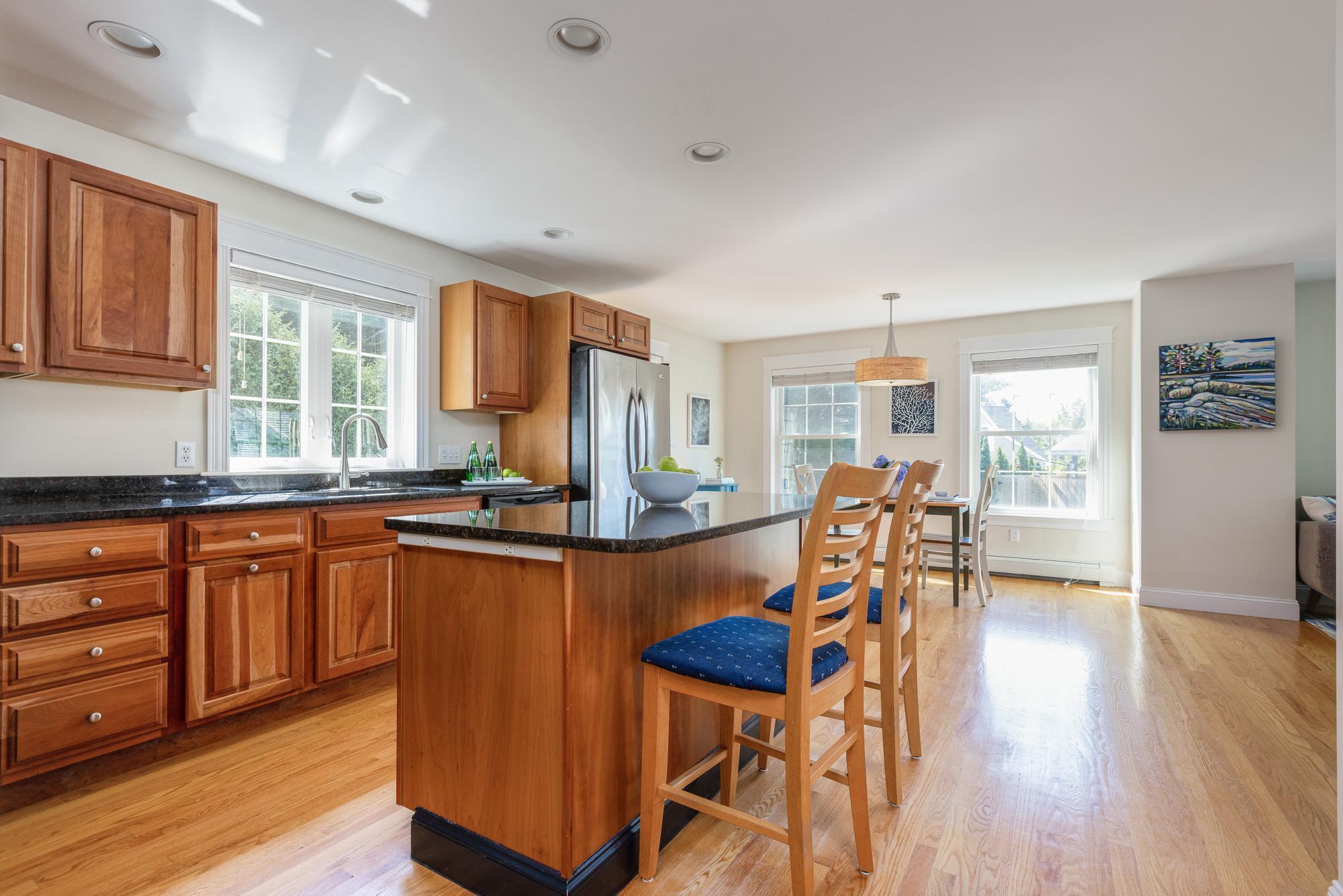 9 Longview Drive Portland, ME 04103 - Photo 2 of 42 9 Longview_W5_020